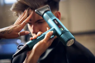 38530_B2B_en-eu_pictures_product_829403_wahl-vanquish-dryer-cool-blue_1920x1080_3.jpg.webp