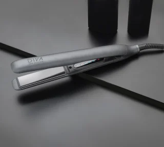 26457_B2B_en-eu_pictures_product_828328_diva-pro-styling-precious-metals-touch-straightener-titanium_1920x1080_3.jpg.webp