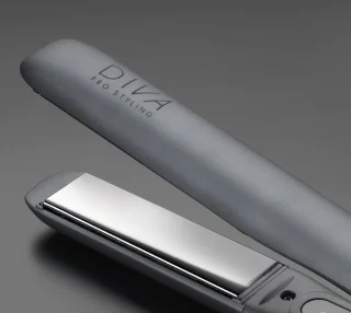 26457_B2B_en-eu_pictures_product_828328_diva-pro-styling-precious-metals-touch-straightener-titanium_1920x1080_6.jpg.webp