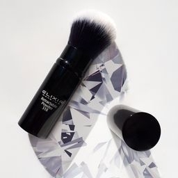 30722_B2B_fi-fi_pictures_product_E518_elixir-make-up-retractable-powder-brush_1920x1080_1.jpg.webp