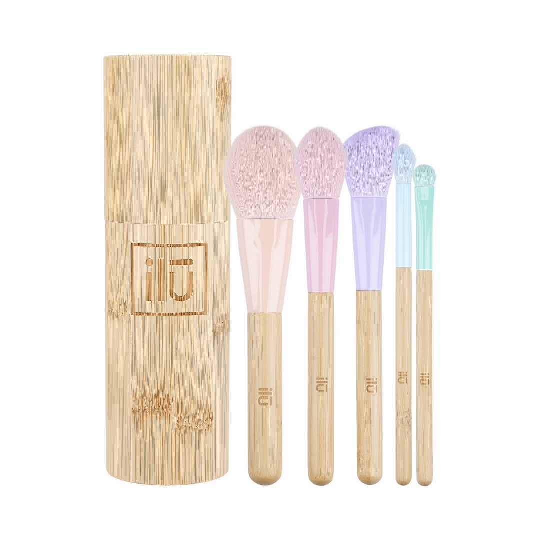 34489_B2B_en-eu_pictures_product_1539_ilu-set-of-5-makeup-brushes-and-bamboo-tube_1920x1080_0.jpg.webp