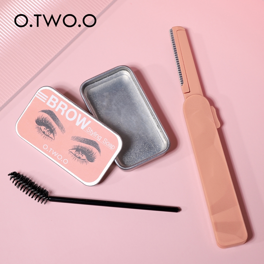 36115_B2B_en-eu_pictures_product_430201_otwoo-brow-styling-soap_1920x1080_4.jpg.webp