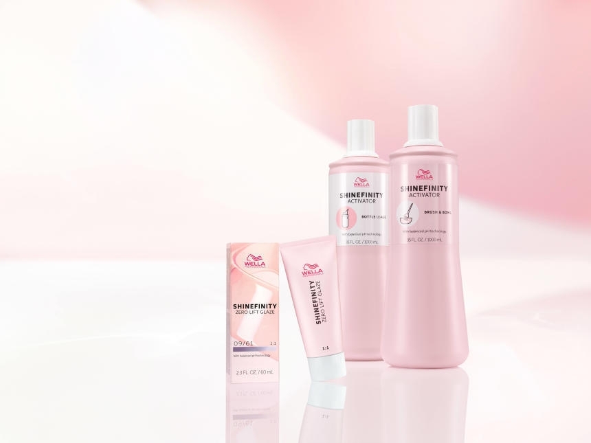 36177_B2B_en-eu_pictures_product_99350170518_wella-shinefinity-booster-clear-0000-500ml_1920x1080_0.jpg.webp